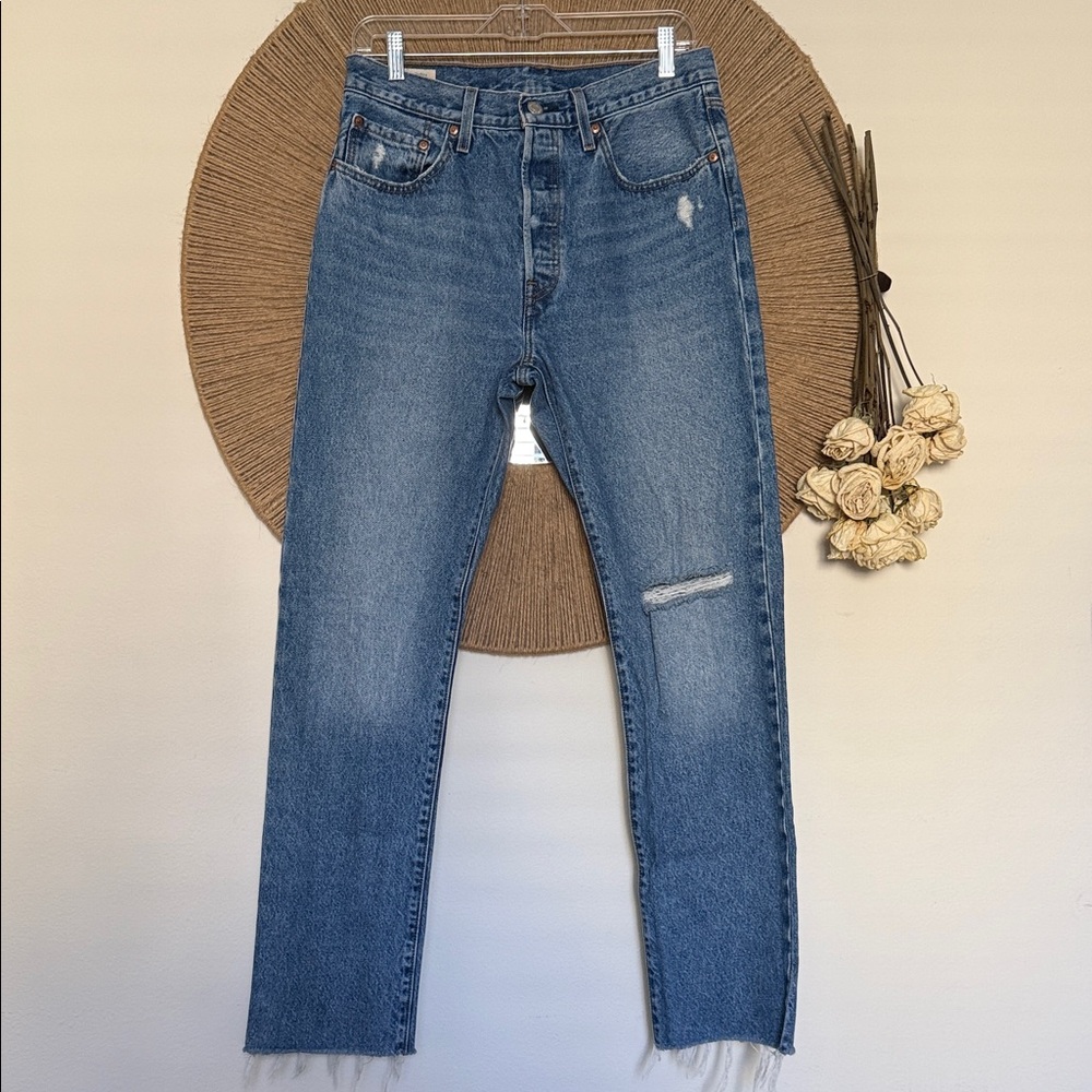 Levi's 501 Straight Leg Women's Jeans